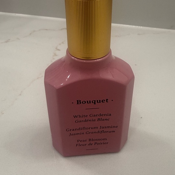 Gucci Pink Bouquet Perfume with Gold Cap - Picture 3 of 4